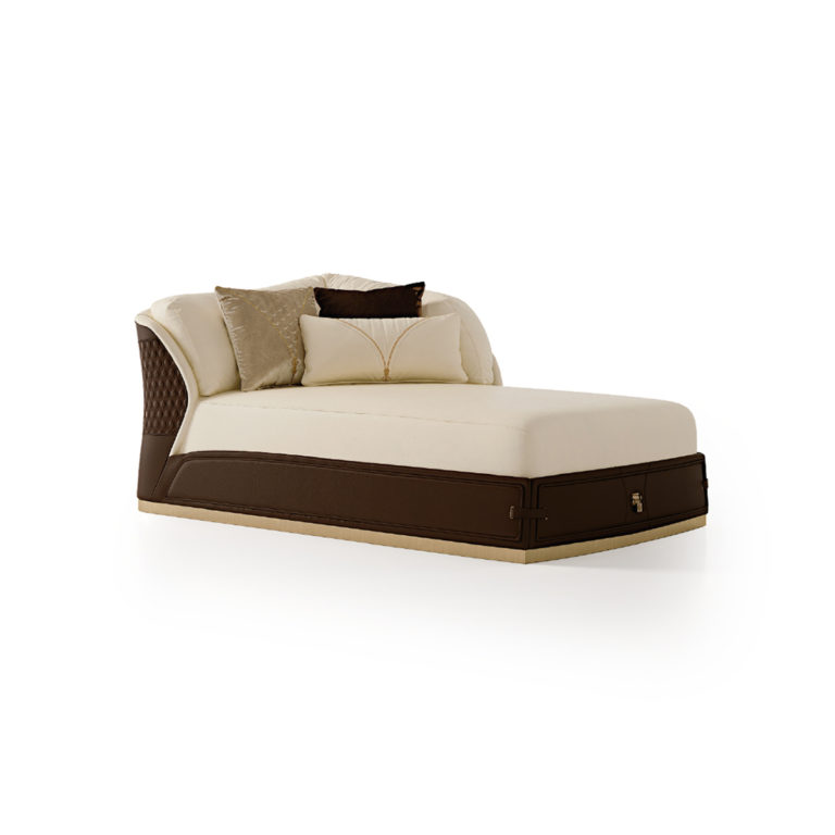 vogue-chaise lounge